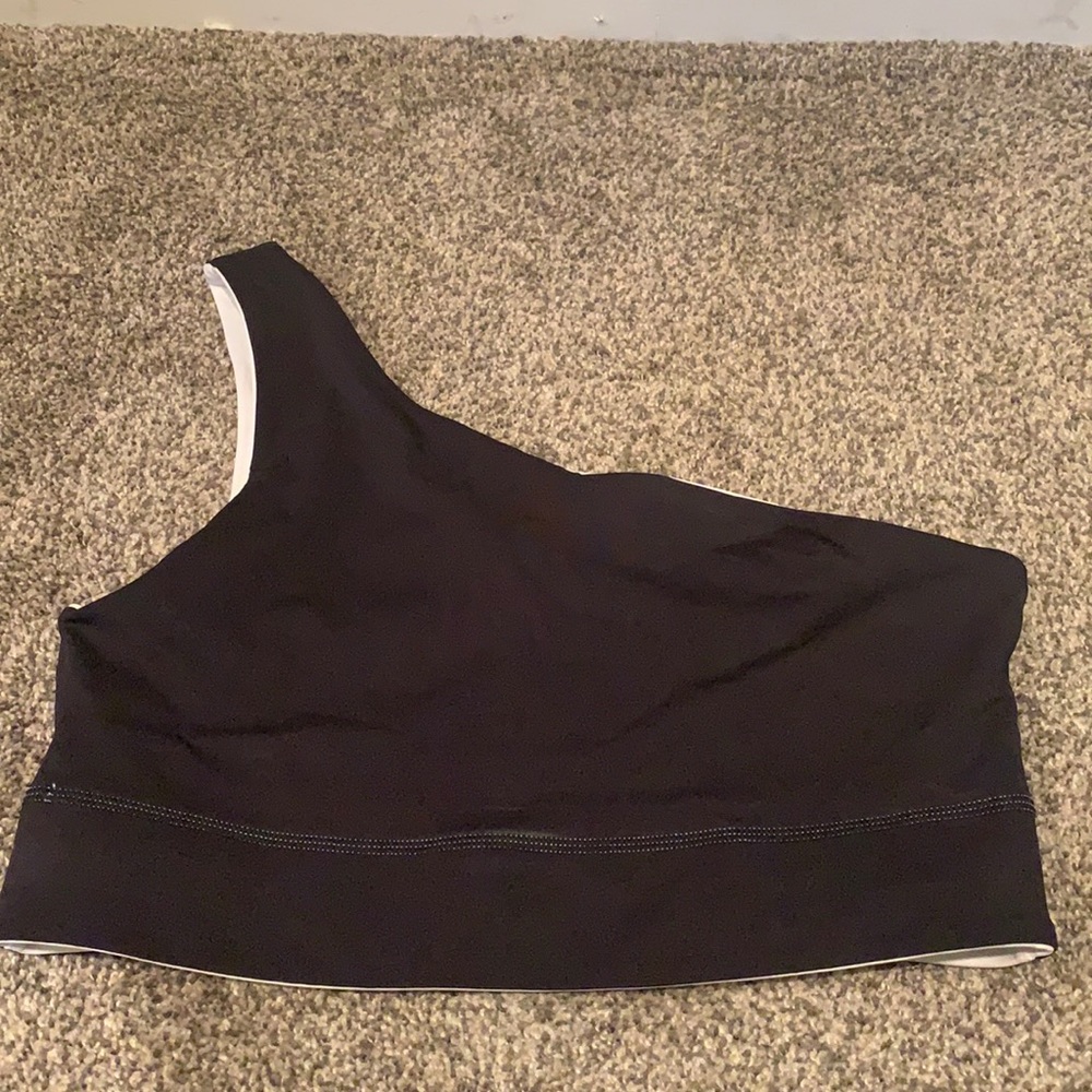 Reversible sports bra